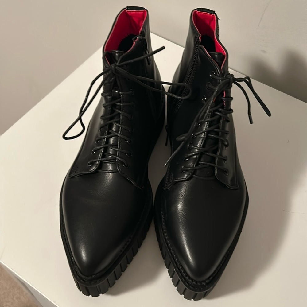 BNWT LAMODA LACE-UP LEATHER ANKLE BOOTS
